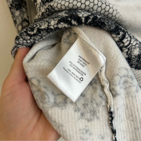 Floral Black and White Women's cardigan Top - Picture 4 of 5